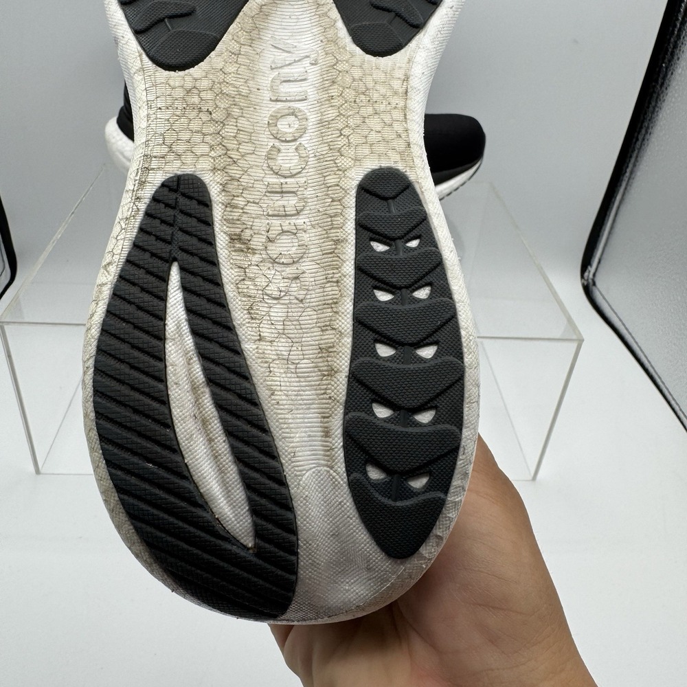 Saucony Triumph 23 Black White Running Shoes S11023-200 Women's Size 10 - Picture 8 of 12